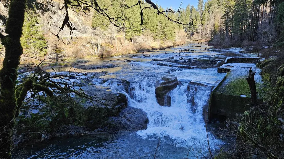 Steamboat Falls