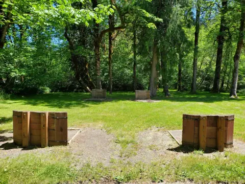 horseshoe pit