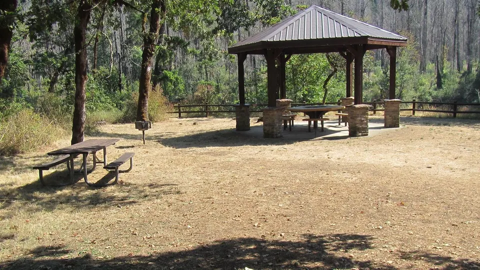 Day use shelter at Susan Creek