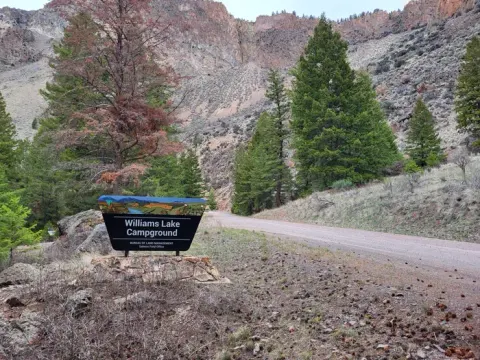 Williams Lake Campground Entry Sign