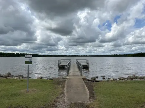 A photo of facility Sunset Bay with Boat Ramp, Courtesy dock, Waterfront